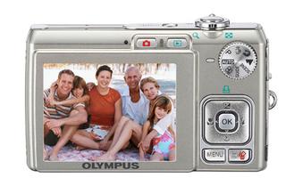 Illustration for article titled Olympus FE Series Cameras Have Smile Recognition, Other Fun Features up to 12 Megapixels